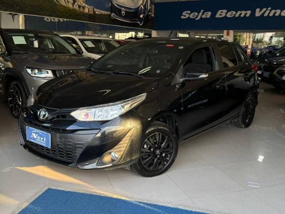 TOYOTA YARIS 1.5 16V FLEX SEDAN XL LIVE MANUAL TOYOTA YARIS 1.5 16V FLEX SEDAN XL LIVE MANUAL
